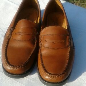 Brown leather Weejuns- wide width