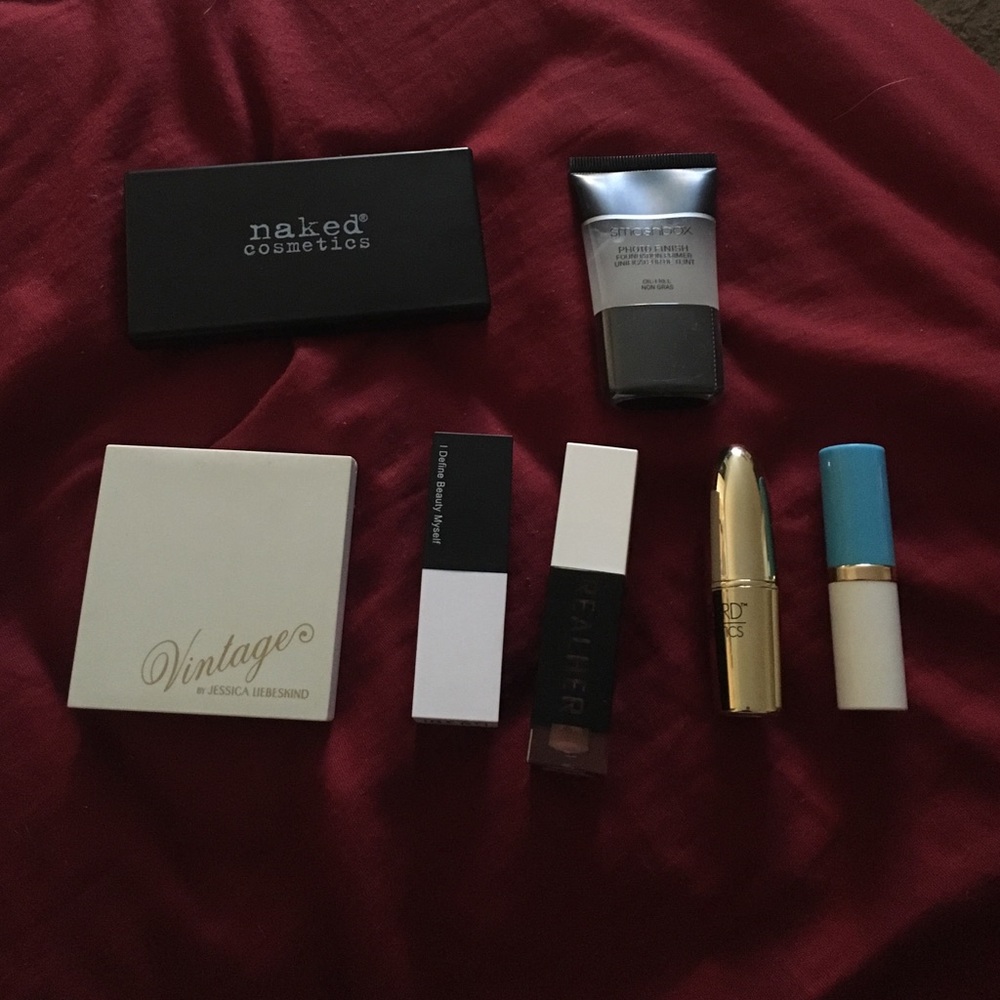 Makeup bundle