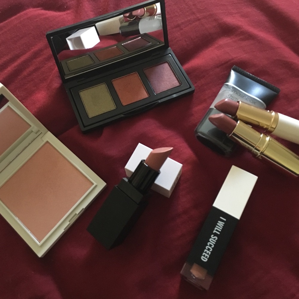 Makeup bundle - Picture 2 of 4