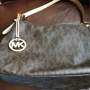 Micheal Kors Purse