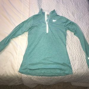 Nike dry fit pullover