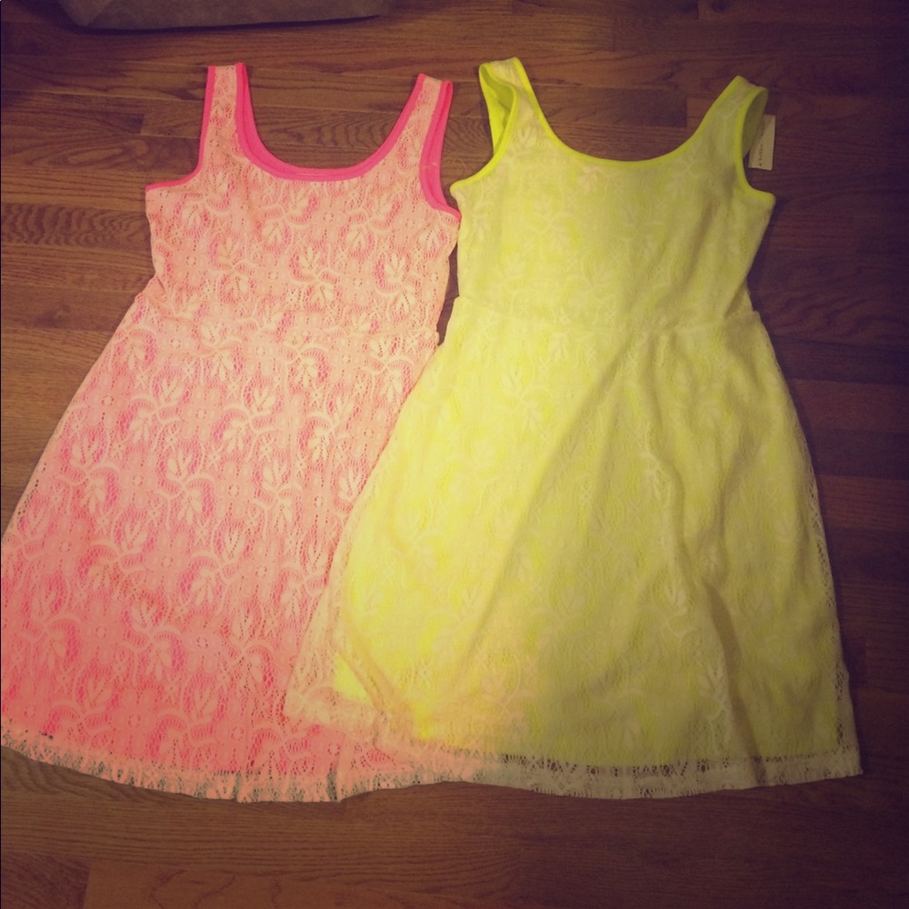 2 Bobbie Brooks dresses 👗$10 for both