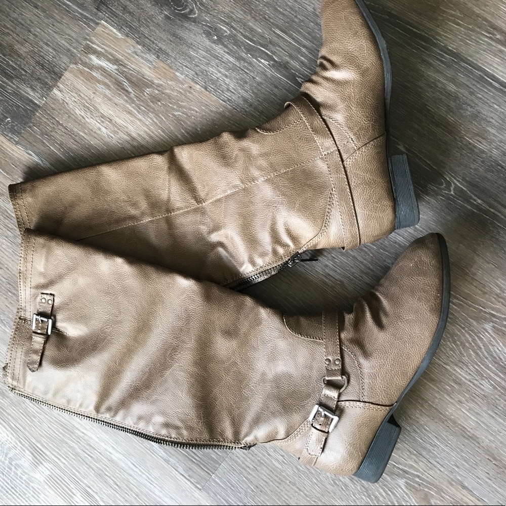 Super cute knee boots size 8