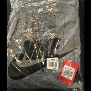 Nike essential t-shirt size 3x