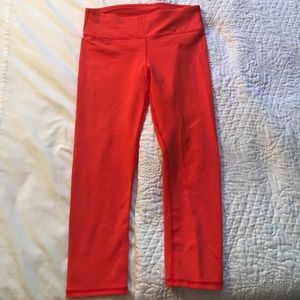Red fabletics Capri workout pants