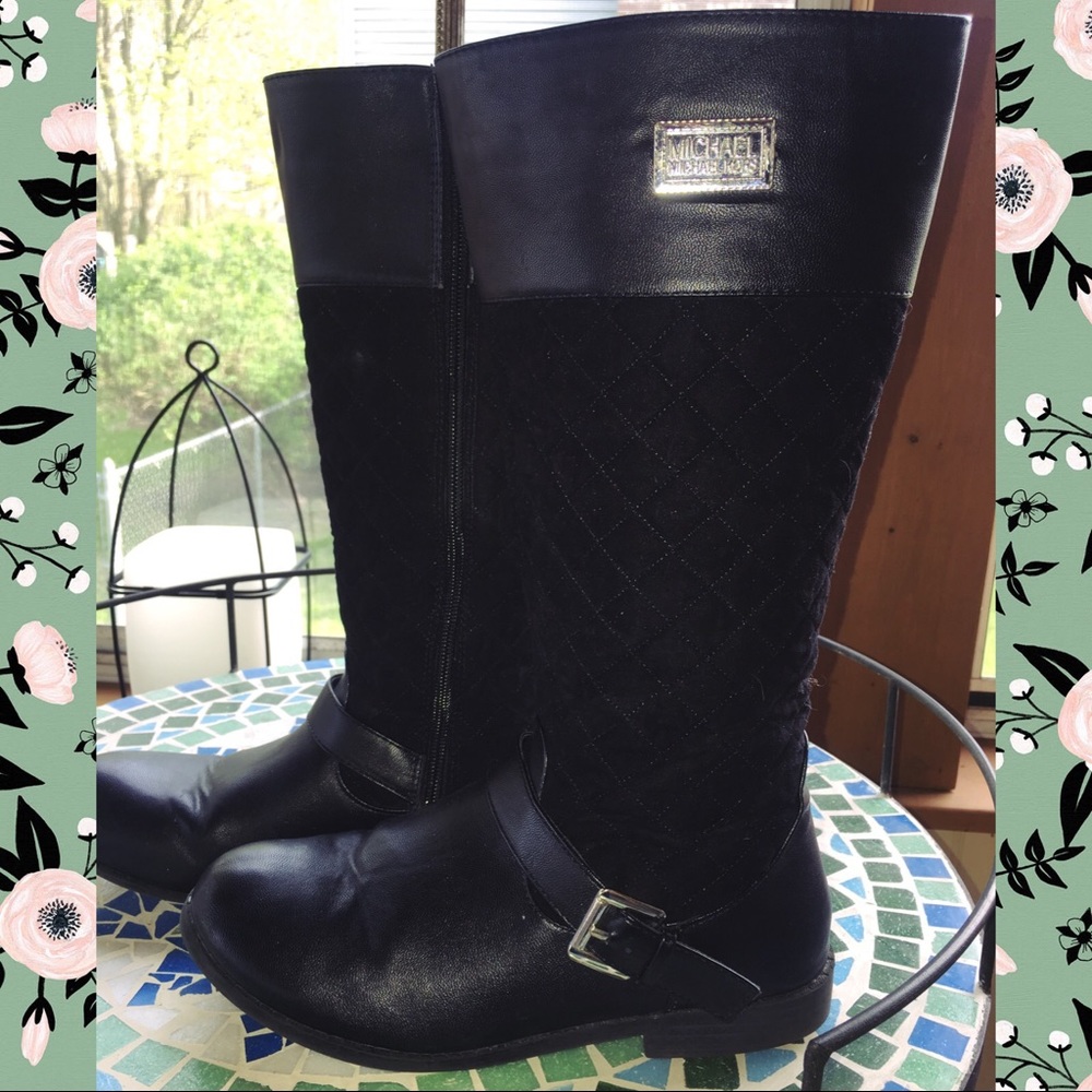 Micheal Kors Boots