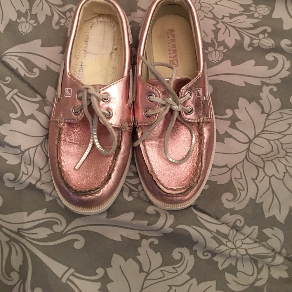 Girls rose gold sperrys