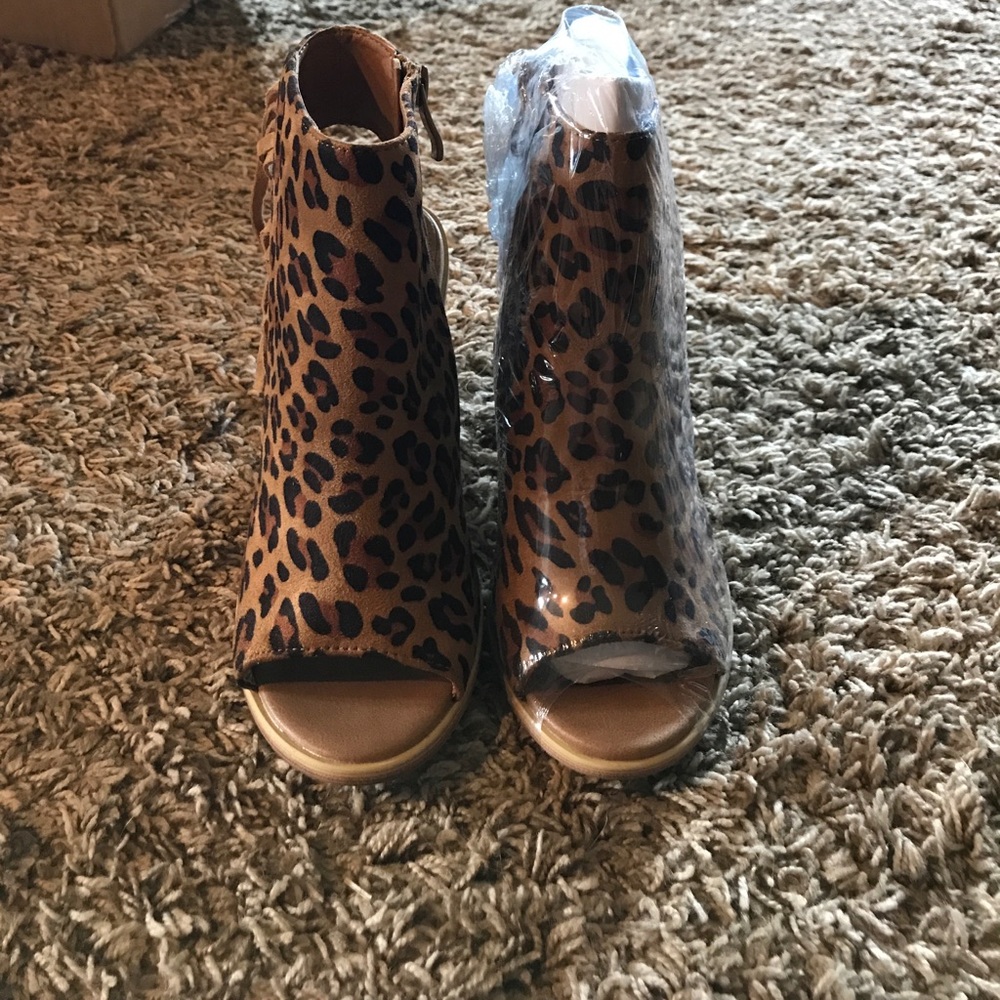 Leopard bootie