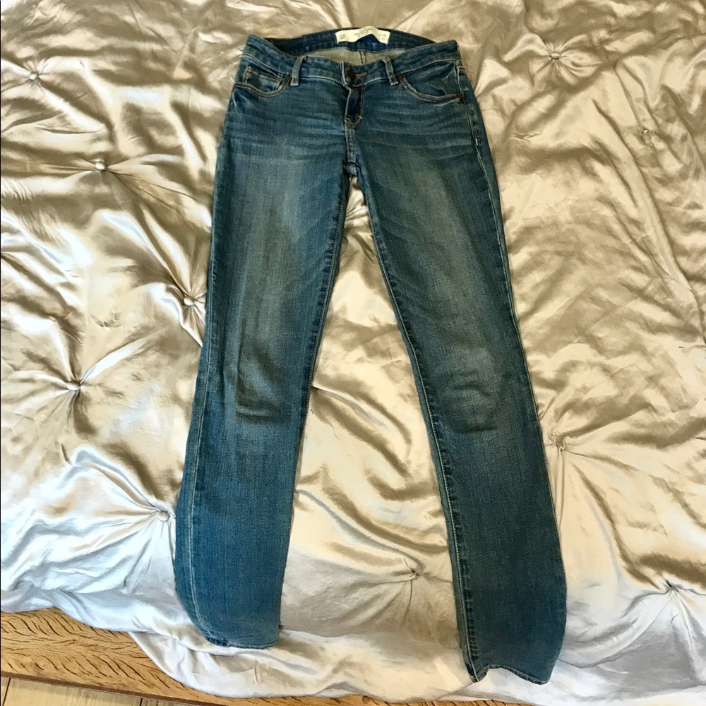 Blue skinny jeans
