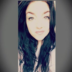 Meet your Posher, Holly