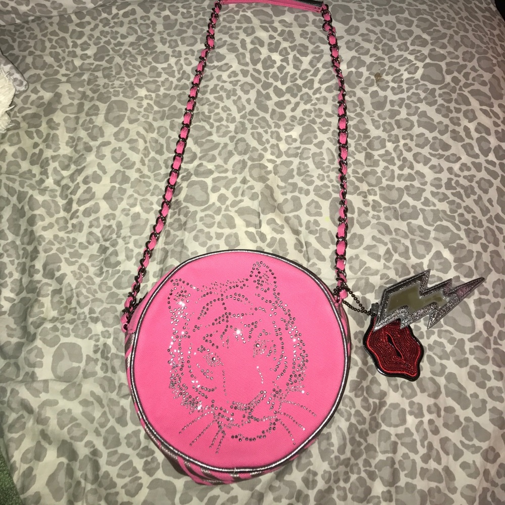 Betsy Johnson bestyville crossbody