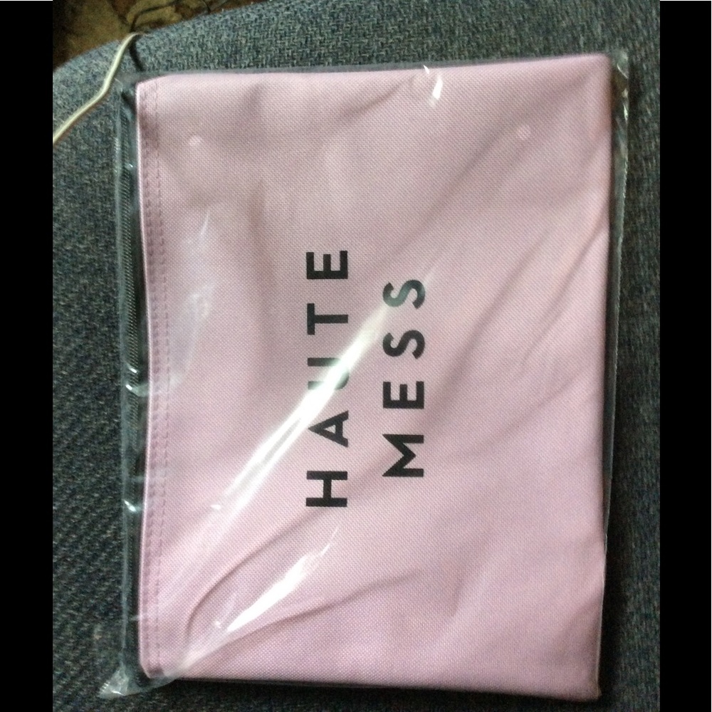 Milly Zip Pouch ❤️😘❤️