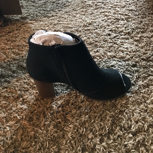 Black bootie - Picture 4 of 4