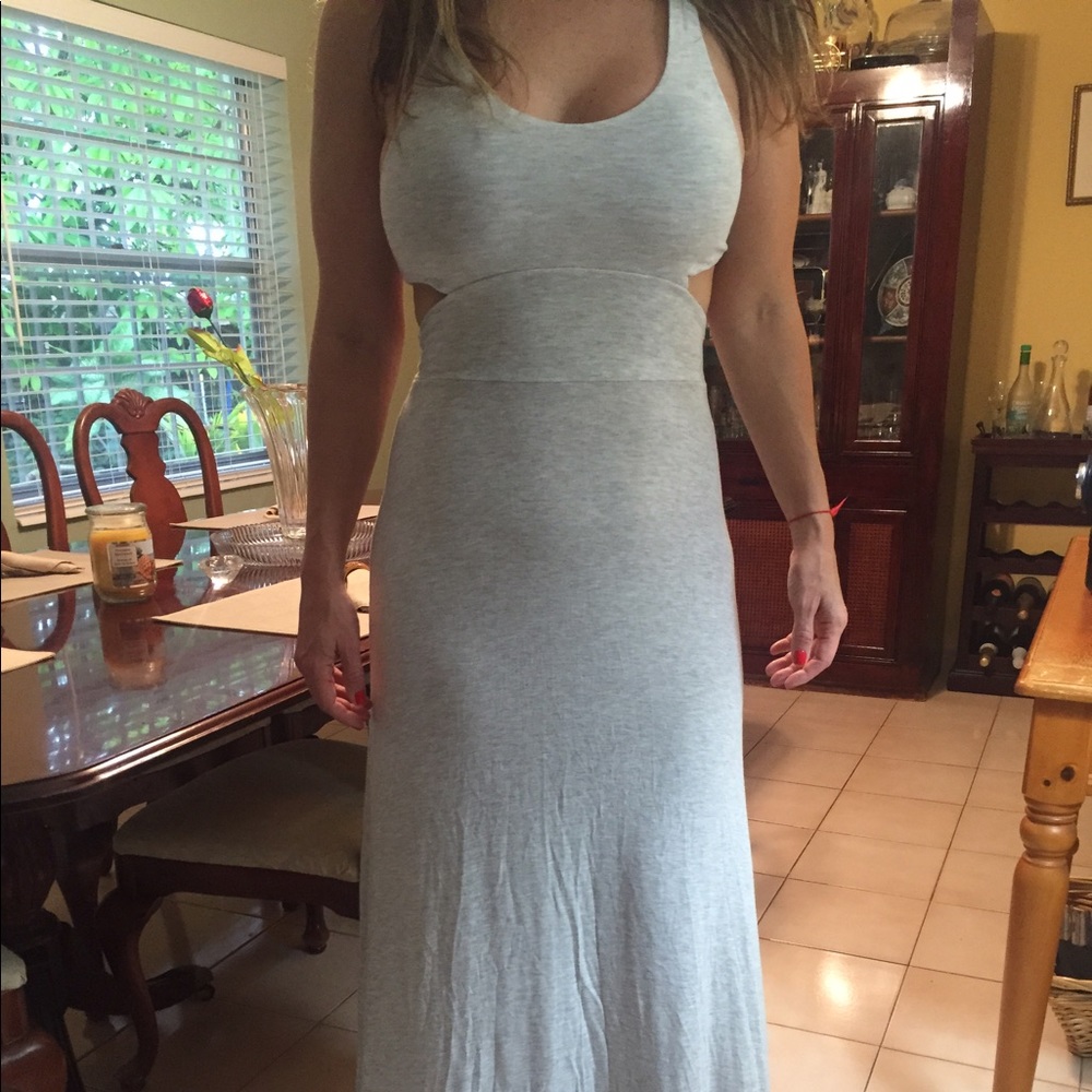 Maxi dress w cut outs