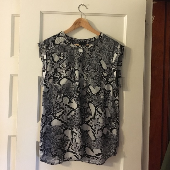 🌸 Trouve Blouse 🌸 - Picture 1 of 4