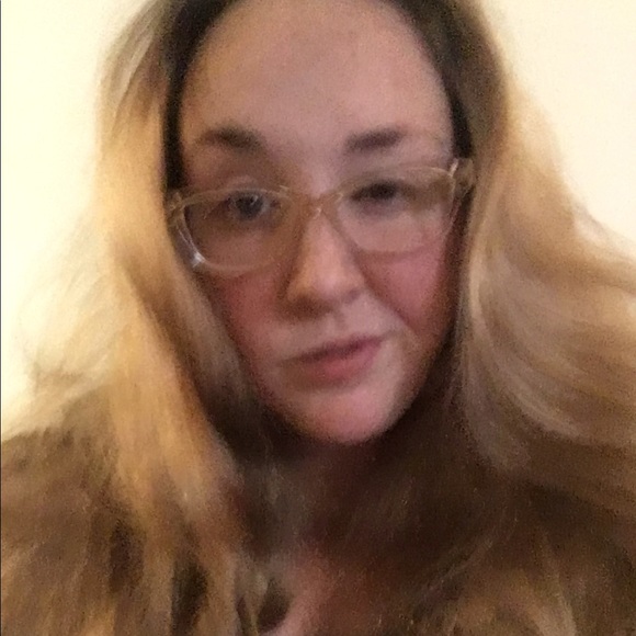 Meet your Posher, Sandra - Picture 1 of 1