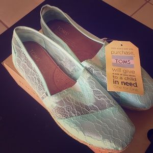 Classic Blue Lace Toms