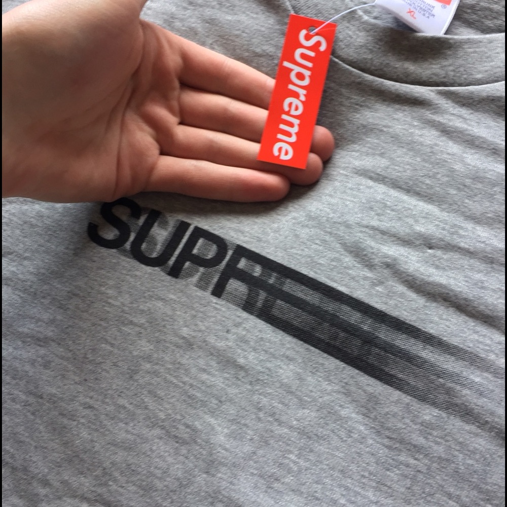 Supreme Tshirt Grey Motion Logo. - Picture 2 of 2