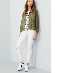 Hue Ripped Denim Leggings (XS-S) New With Tag!