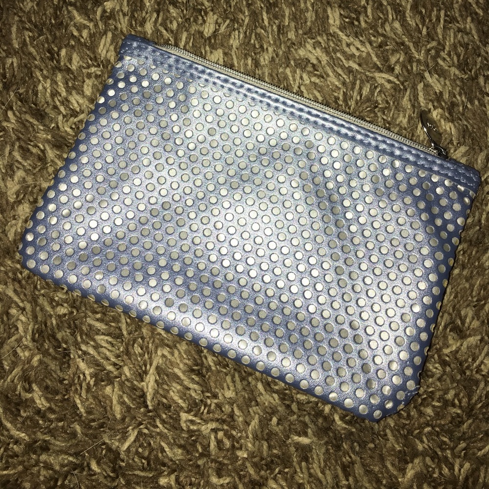 🦄 Metallic makeup bag 🦄