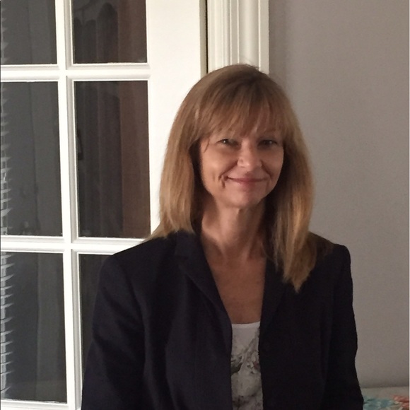 Meet your Posher, Darlene - Picture 1 of 1