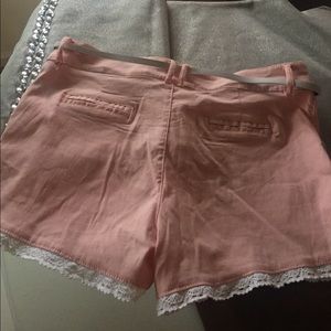 Pinks shorts never been used, to small for me