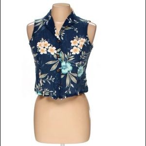 🌟HP🌟 Hawaiian floral crop top