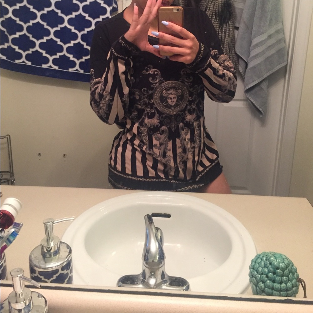 Zara blouse, too big for me