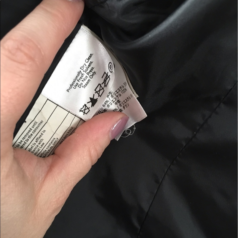 GORGEOUS Eddie Bauer Premium Goose Down Vest - Picture 4 of 6