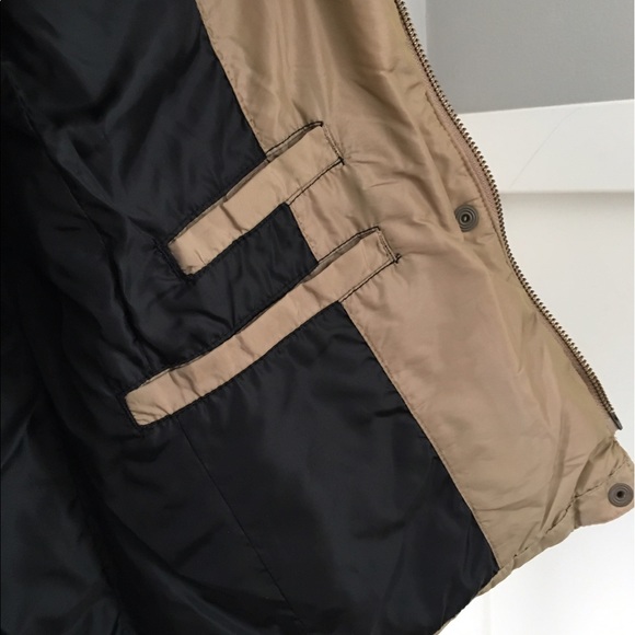 GORGEOUS Eddie Bauer Premium Goose Down Vest - Picture 5 of 6