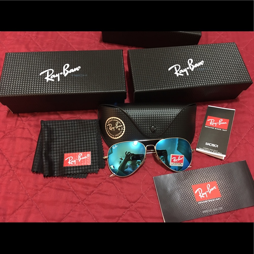 Ray ban, sunglasses 😎 one pair (Not authentic)