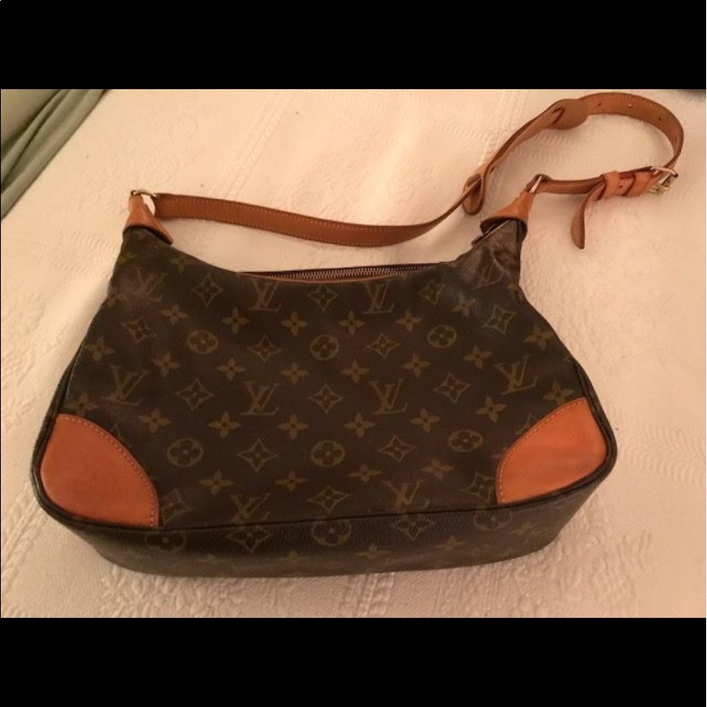 Sold!!!Authentic Louis Vuitton Monogram Boulogne