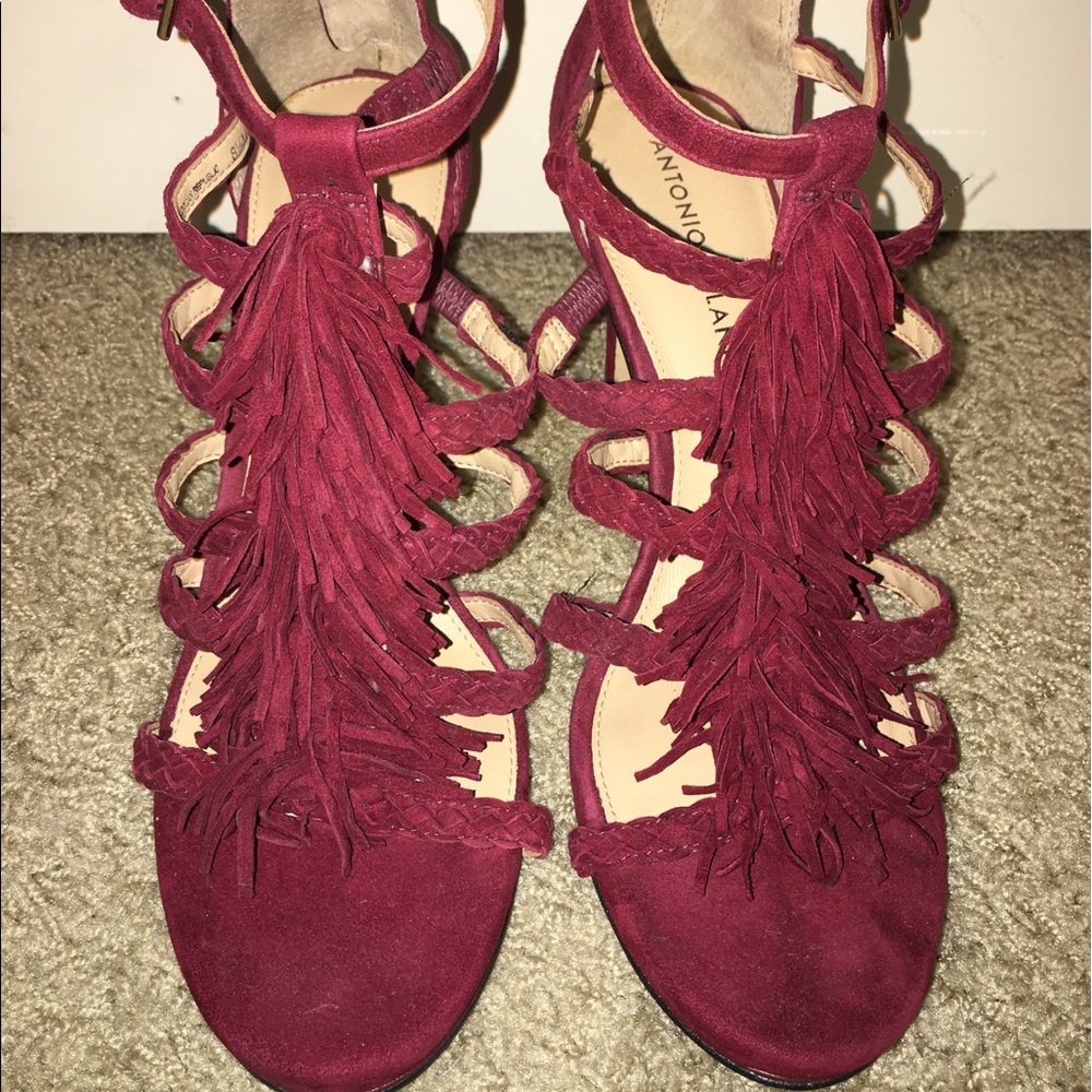 Antonio Melani Suede burgundy tassel heels