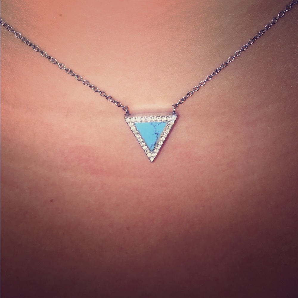 Triangle pendant Michael Kors necklace !