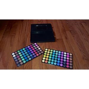 120 color eyeshadow palette