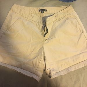 Gap khaki shorts