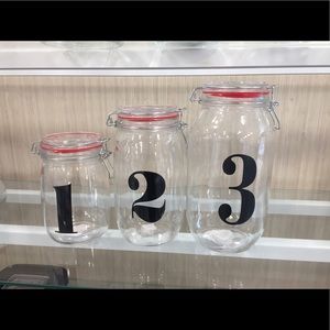 Set of containers