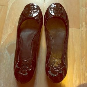 Tory Burch black patent leather ballerina flats