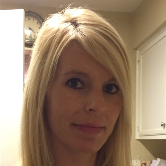 Meet your Posher, Jessica - Picture 1 of 1