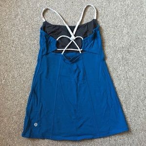 Lululemon workout top
