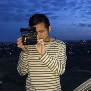 Meet your Posher, Rene