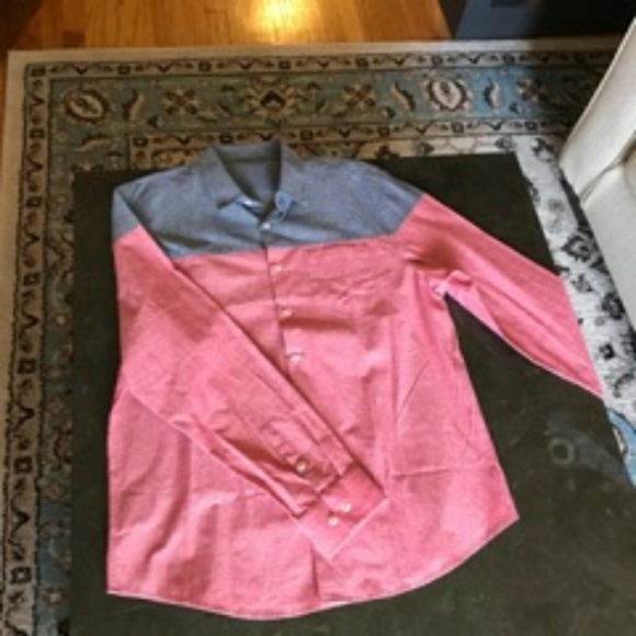 Red and blue button up shirt - Picture 2 of 2