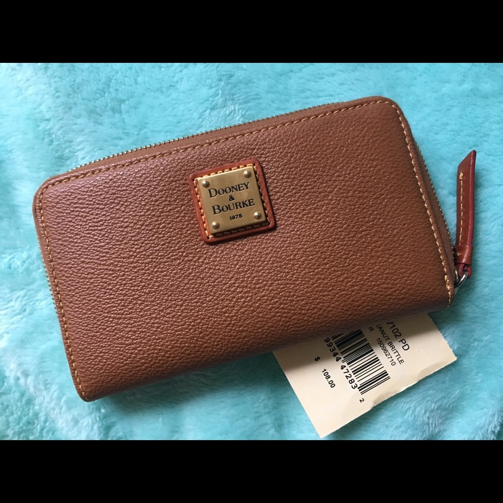 Dooney and Bourke wallet