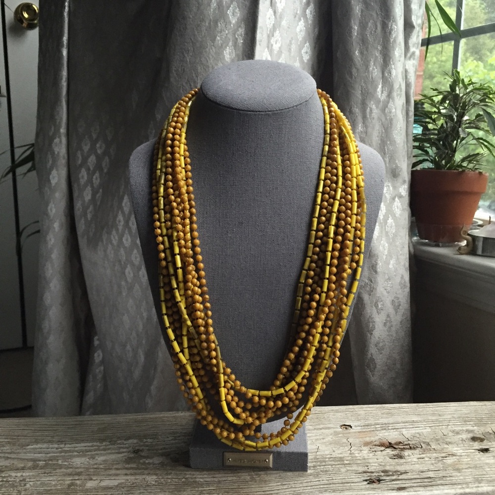 Mid century modvintage plastic torsade necklace