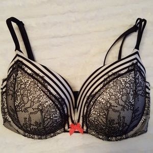 Victorias Secret Very Sexy Pushup