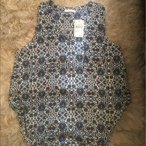 NWT gorgeous sleeveless blouse
