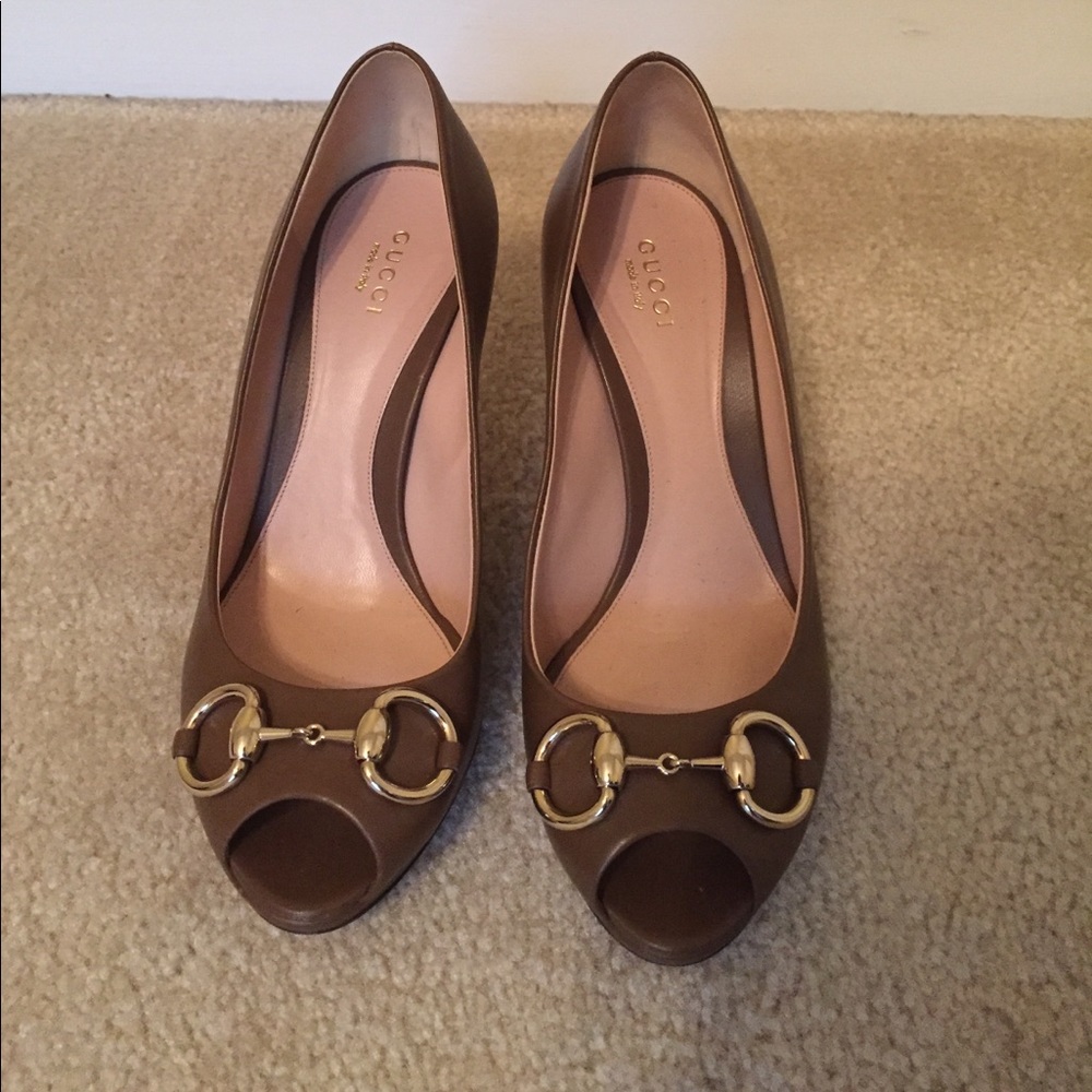 Gucci peep toe heels!!