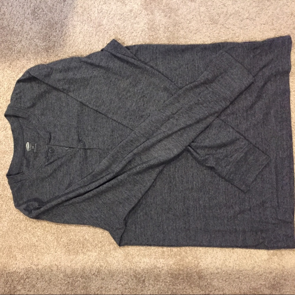 Old Navy crew neck