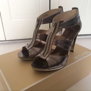 Michael Kors Berkley T-Strap