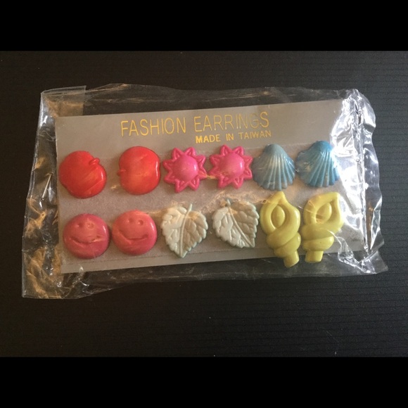 🆕AUCTION PRICE 👩🏻‍⚖️Girl's Cute Shell Earrings - Picture 2 of 2